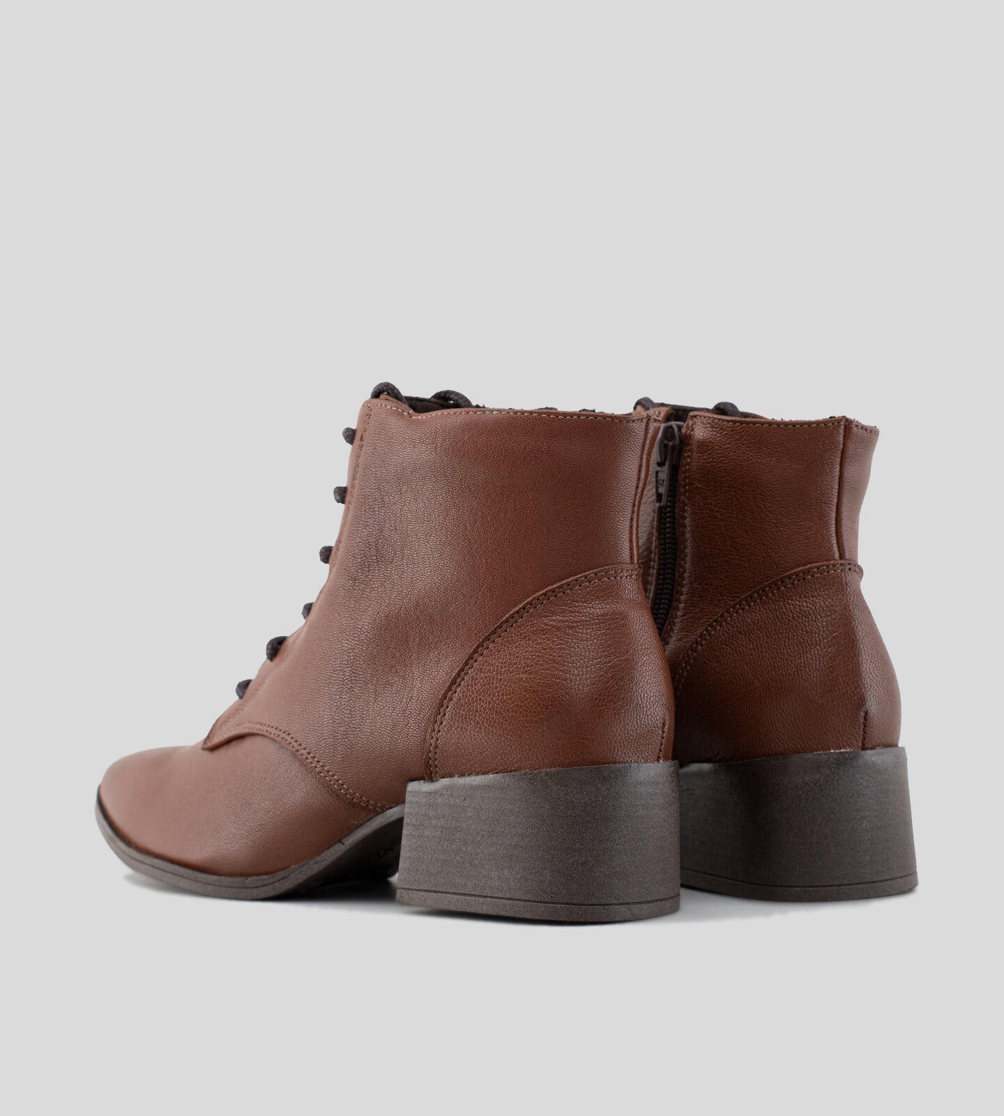 Bota Couro Marrom