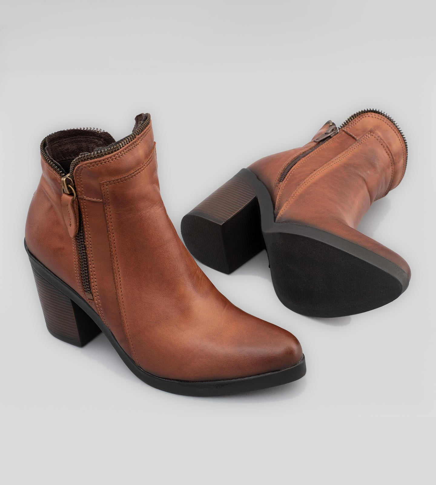 Bota Cano Curto Couro Marrom