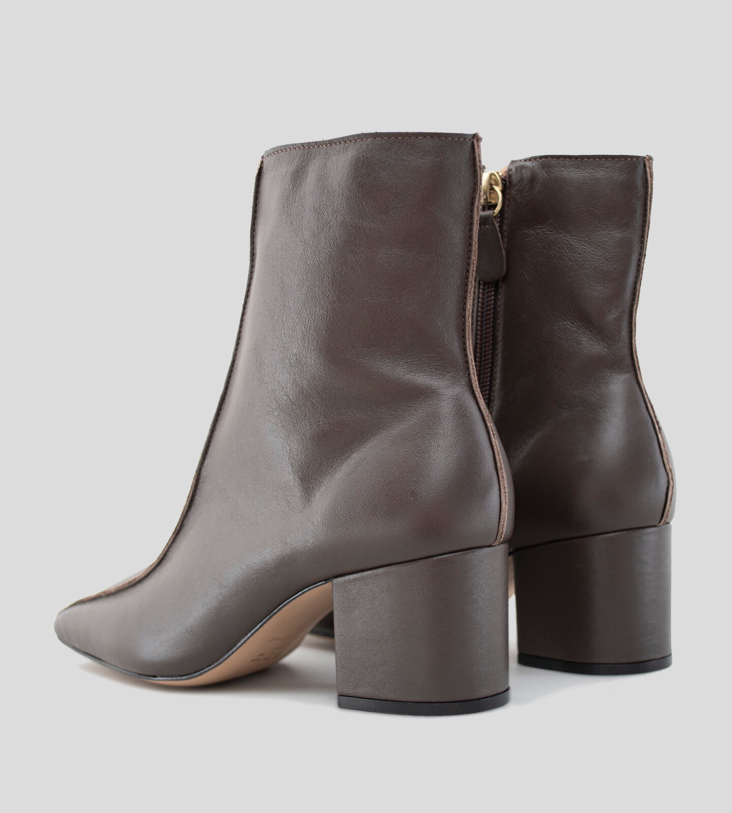 Bota Cano Médio Couro Marrom