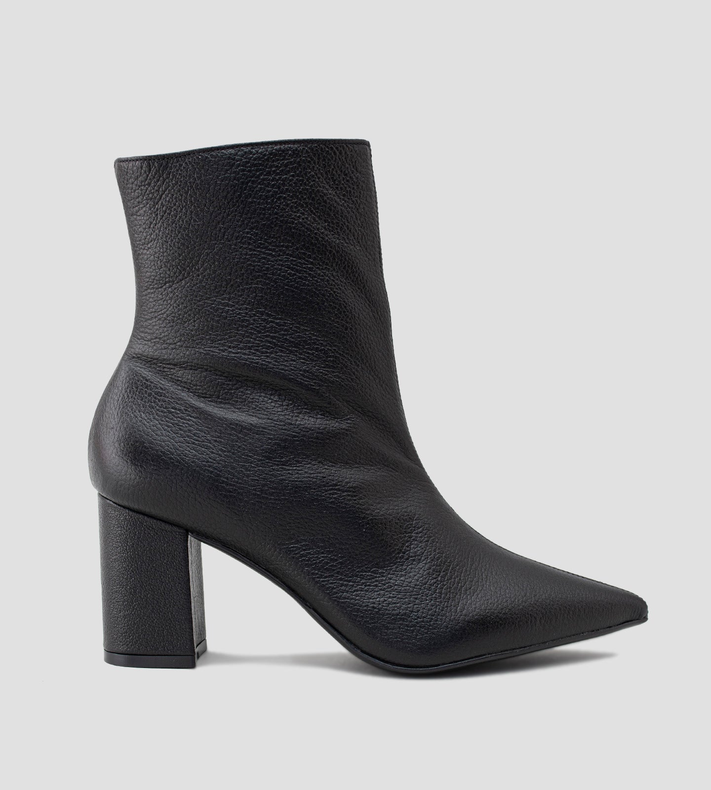 Bota Cano Médio Couro Preto