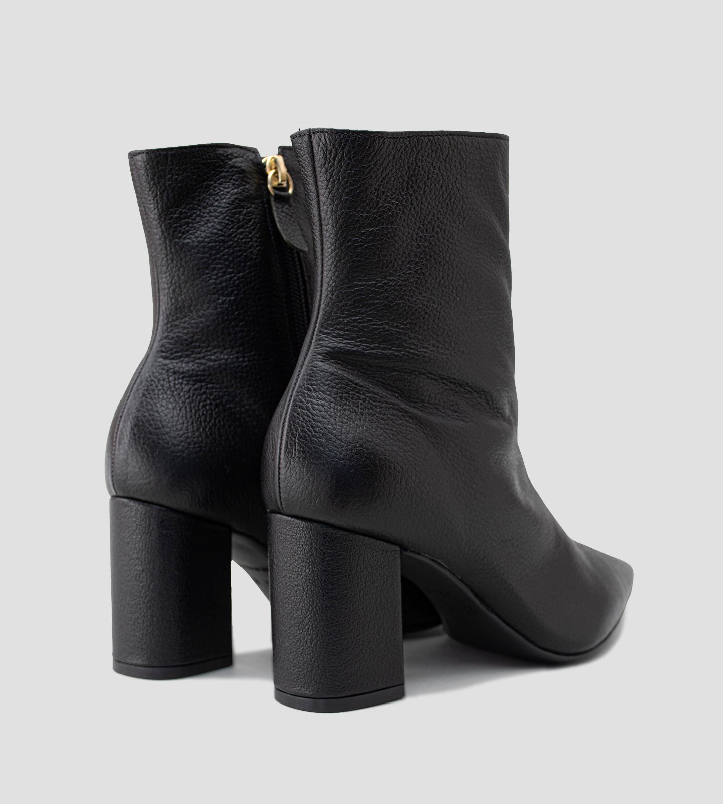 Bota Cano Médio Couro Preto