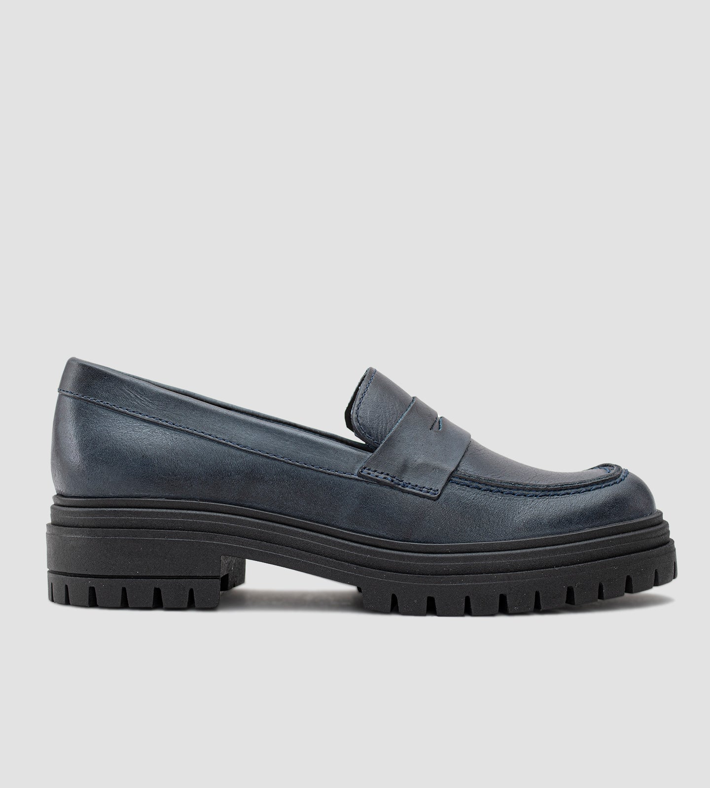 Mocassim Feminino Salto Tratorado Couro Azul Marinho