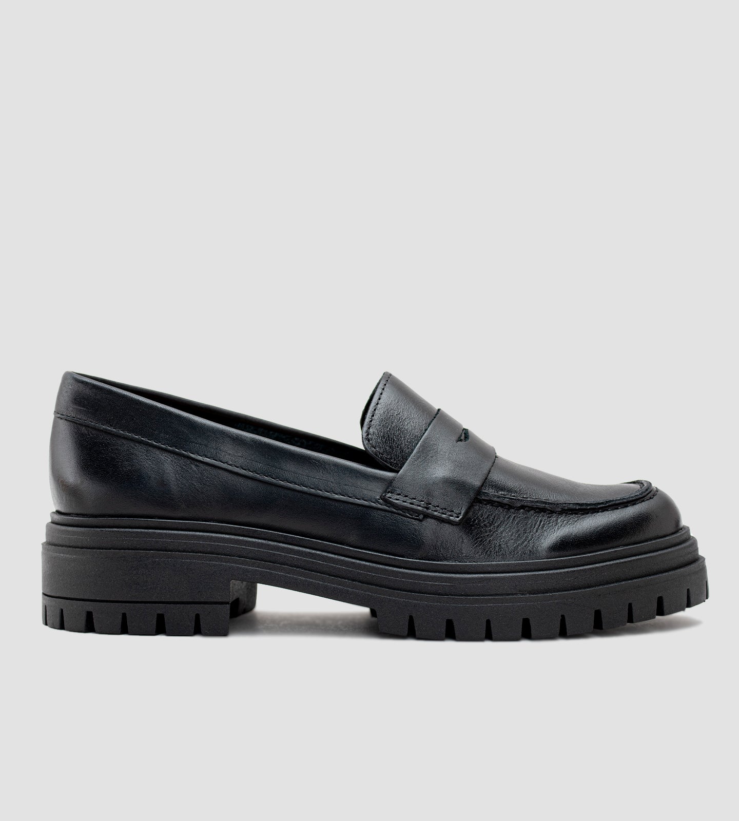 Mocassim Feminino Salto Tratorado Couro Preto