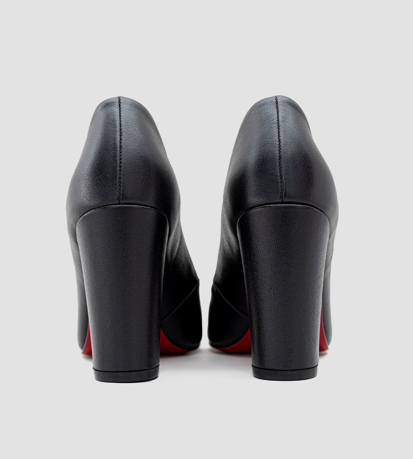 Scarpin Salto Bloco Couro Preto