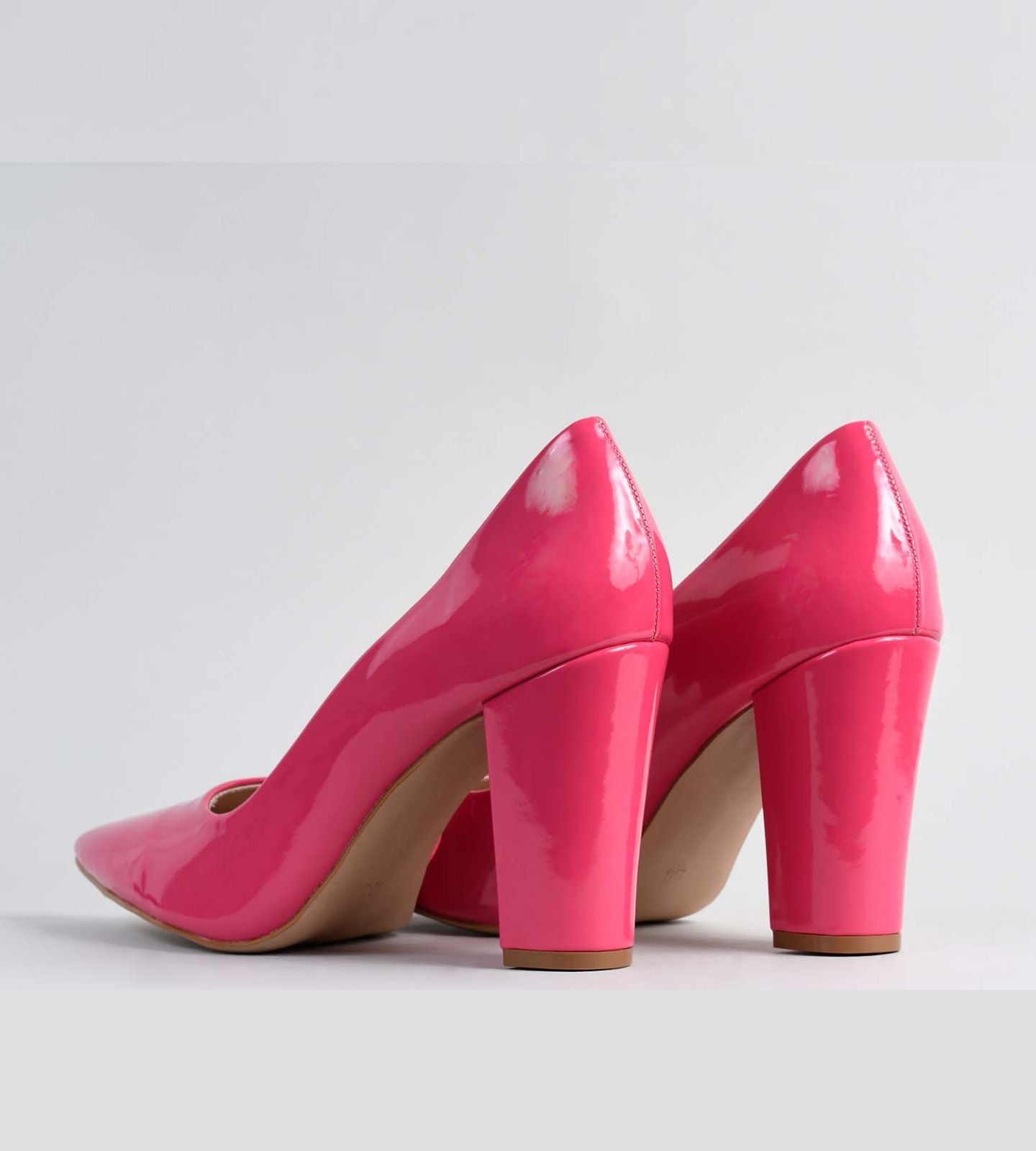 Scarpin Verniz Rosa CBK
