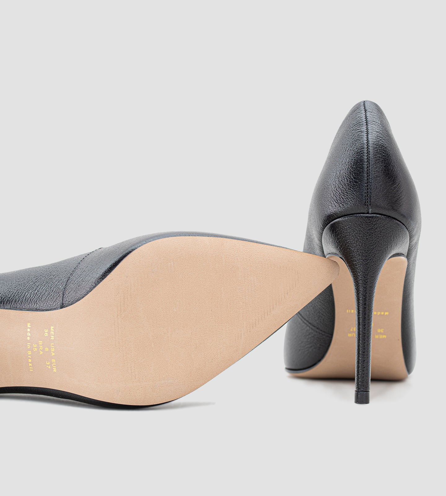 Scarpin Salto Fino Couro Preto