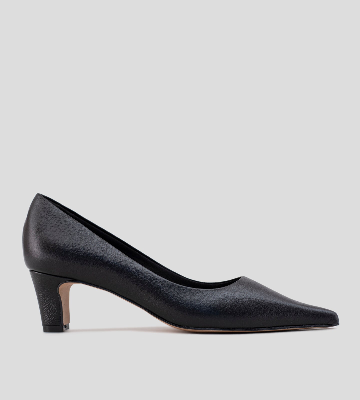Scarpin Bico Alongado Couro Preto