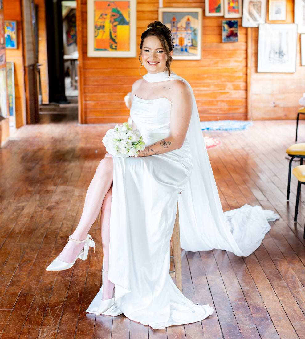 Scarpin Noiva com Pérolas Couro Perolado Off White