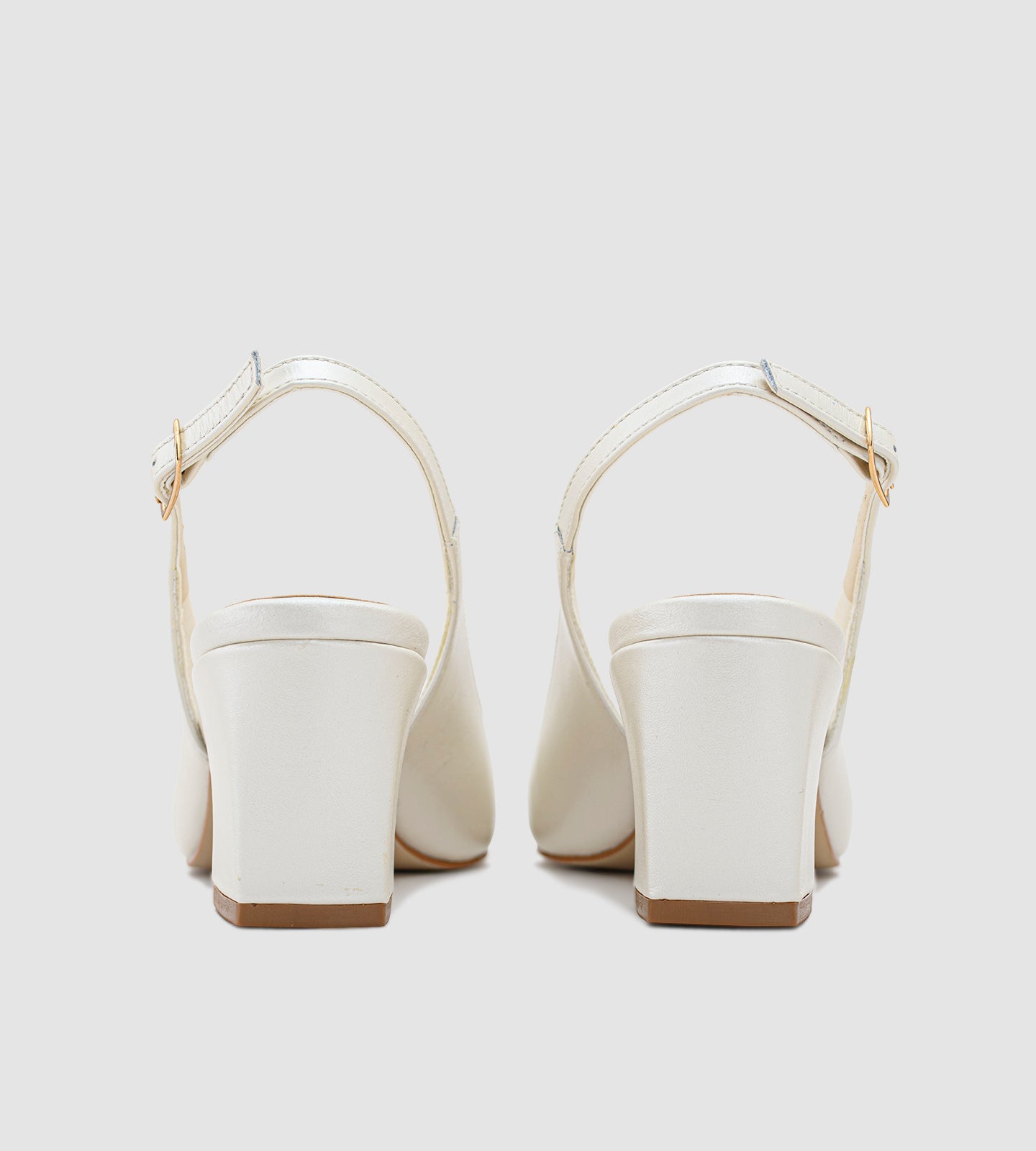 Scarpin Noiva Slingback Couro Perolado