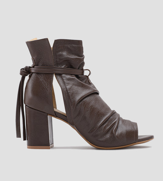 Ankle Boot CBK Salto Grosso Couro Marrom