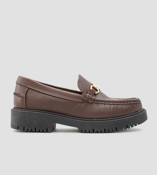 Mocassim Feminino em Couro Marrom Solado Tratorado