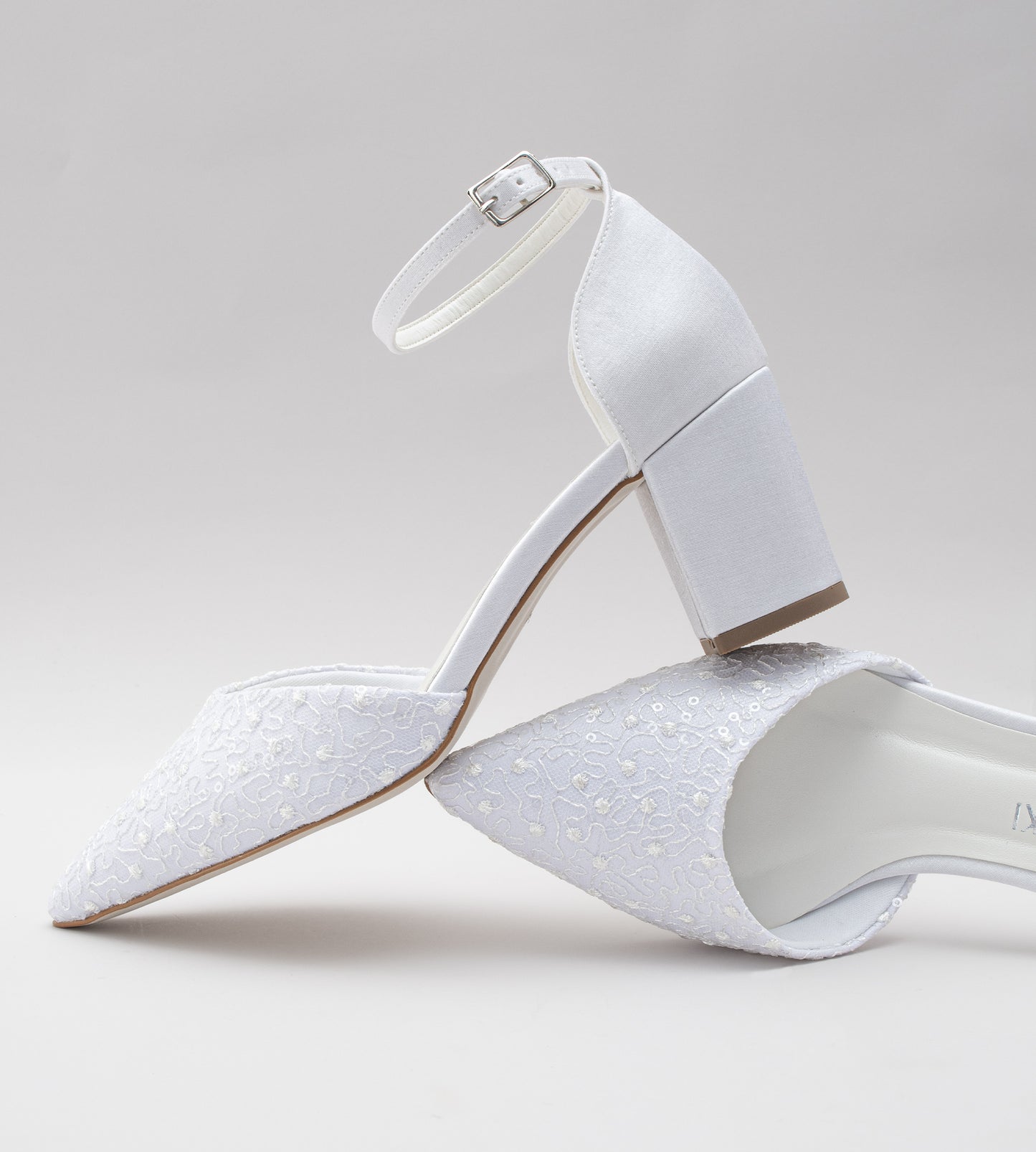 Scarpin Noiva Tecido Velvet Renda Branca