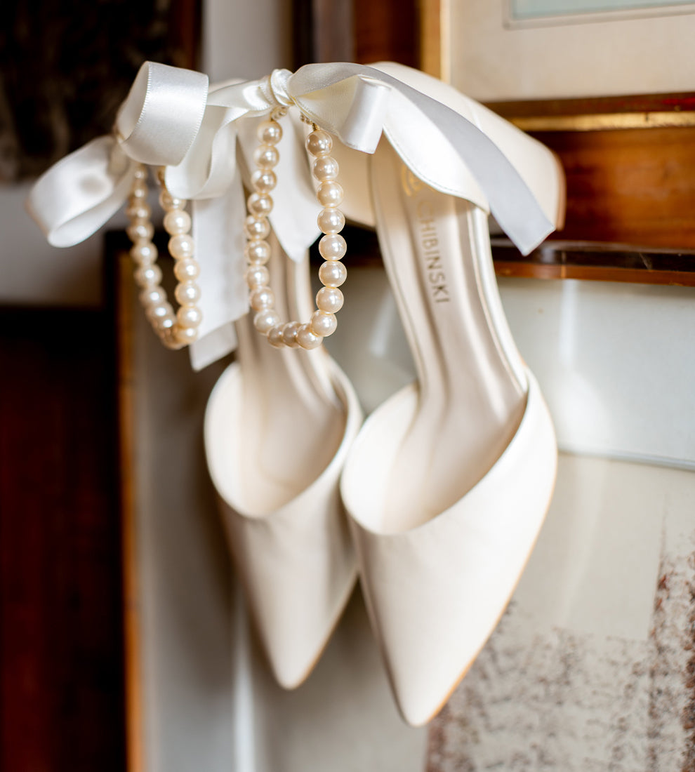 Scarpin Noiva com Pérolas Couro Perolado Off White