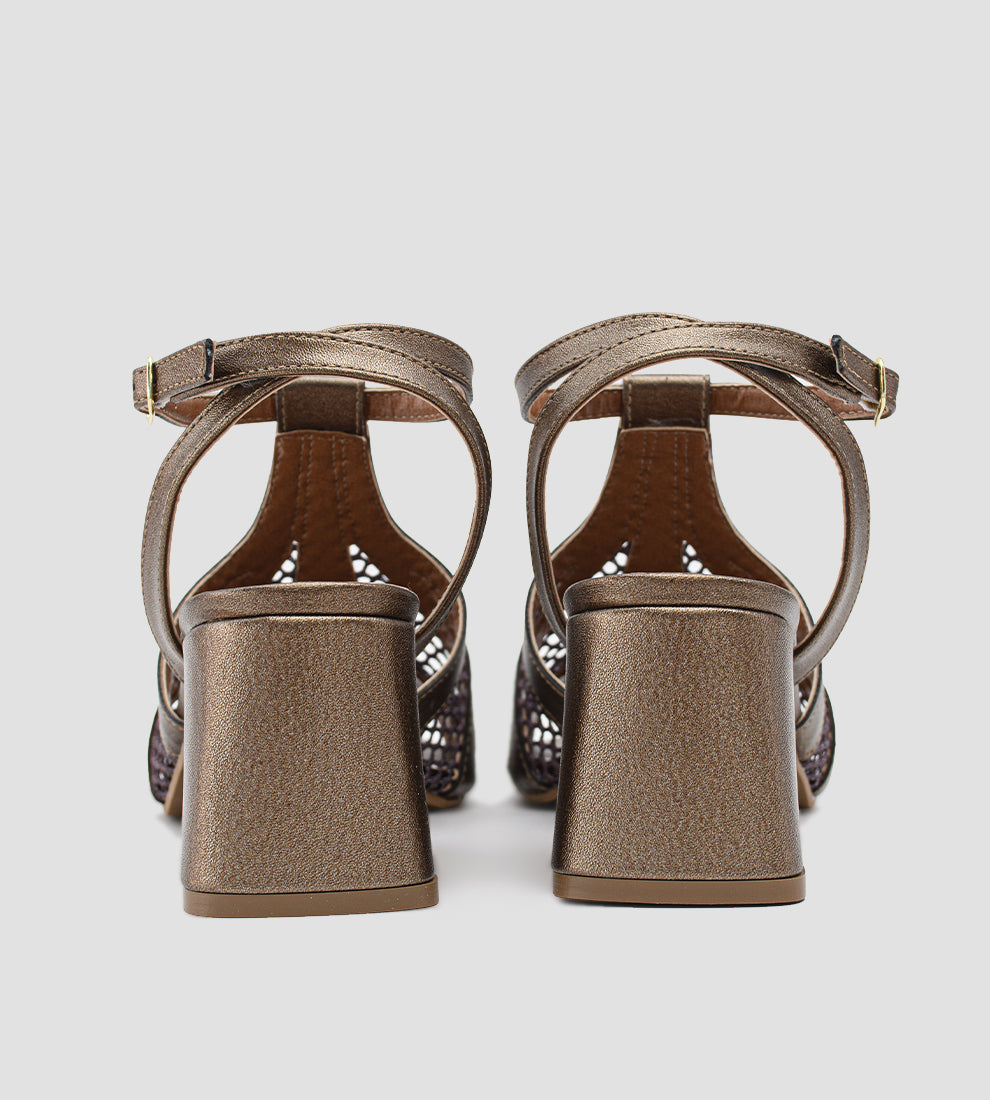 sandália festa prata velho feminina com tela vazada e salto bloco médio