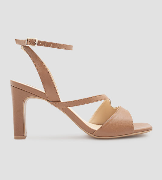 sandália de couro marrom feminina, sandália marrom salto bloco 8 cm, sandália elegante de salto alto, sandália feminina para festas, sandália de couro CHIBINSKI, sandália clássica feminina.