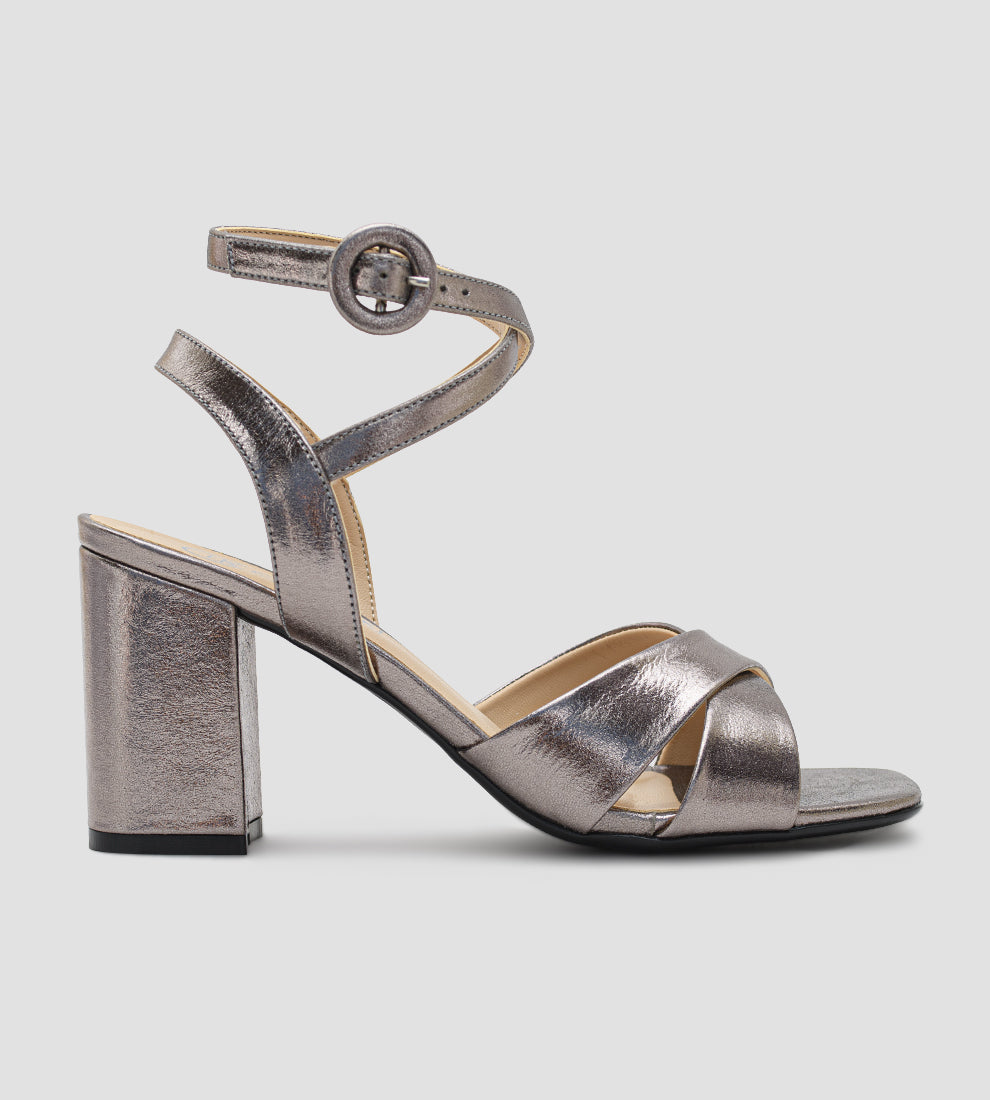 Sandália Couro Prata Velha