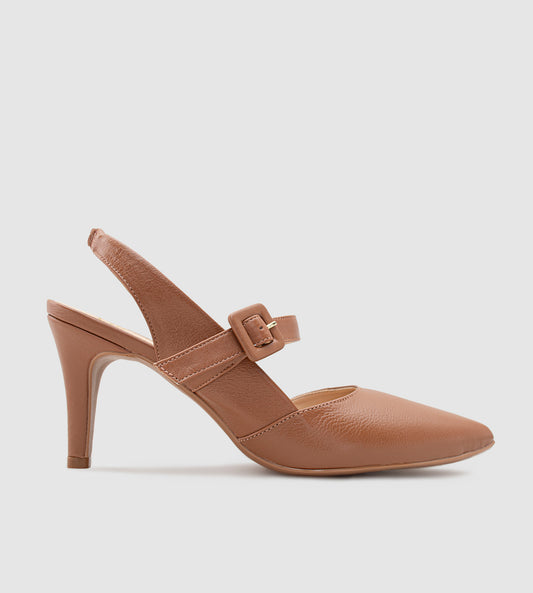 Scarpin Slingback Fivela Couro Marrom