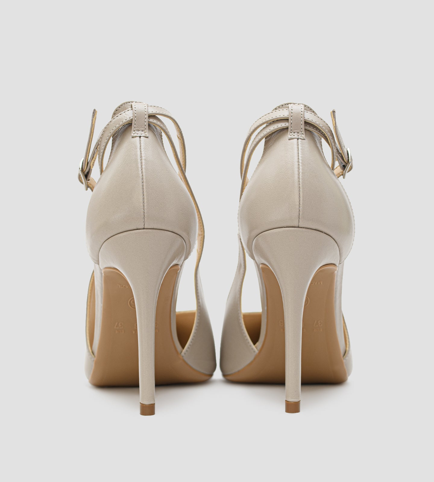 Scarpin Tira no Tornozelo Couro Nude